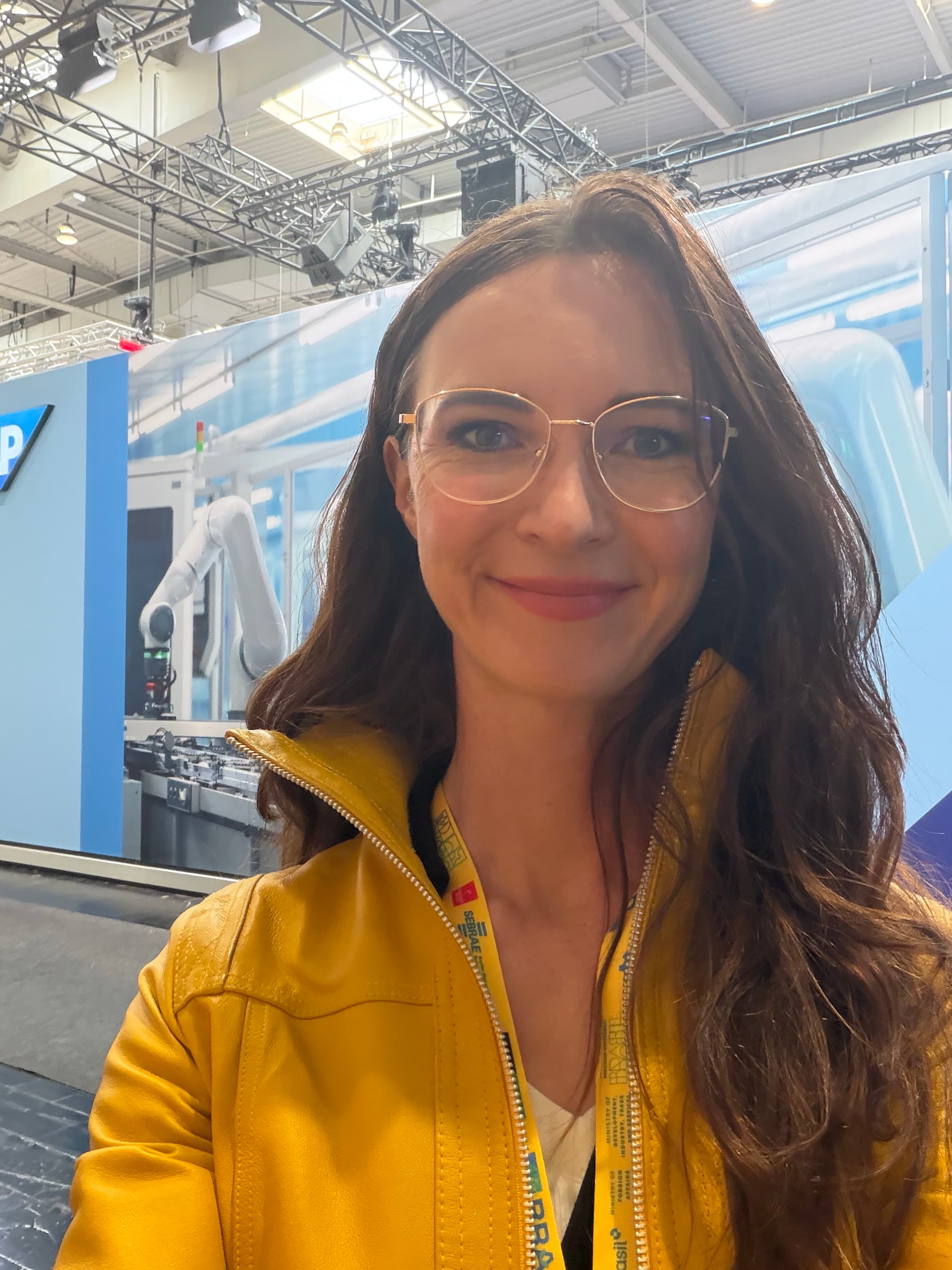 Sarah Niesel on the road at Hannover Messe 2026.